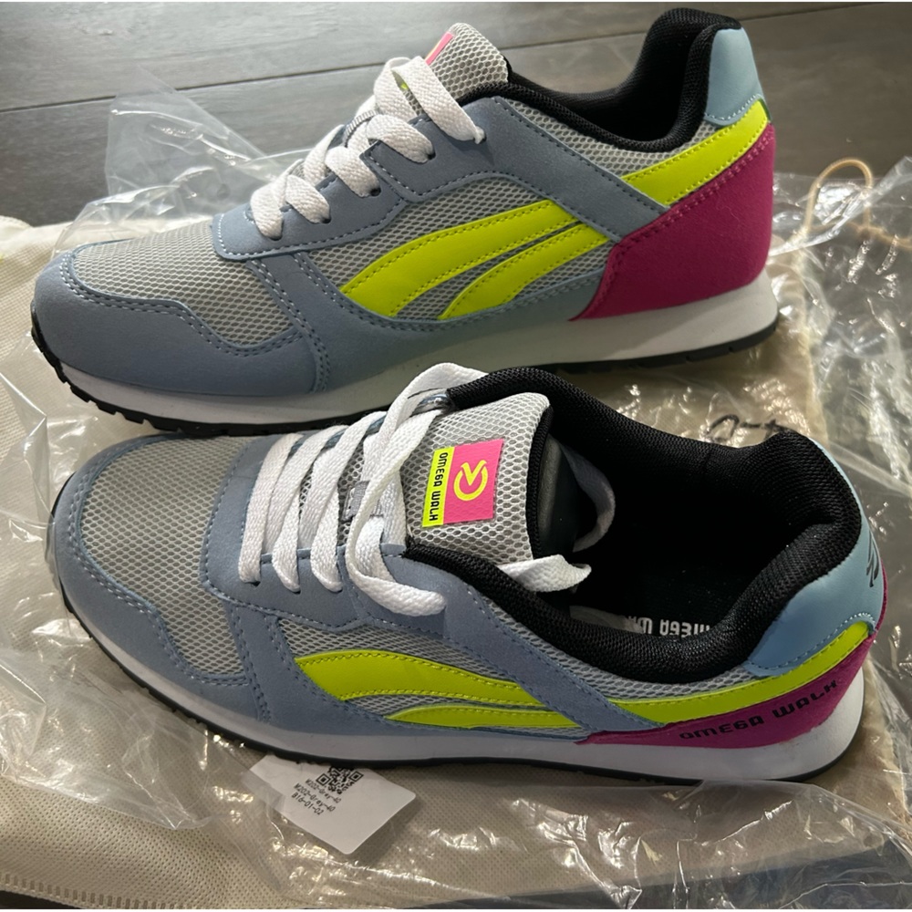 Omega Walk walking shoes